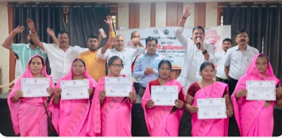 आर्थिक मदद के साथ सामाजिक सुरक्षा दे रही योगी सरकार : अवधेश सिंह