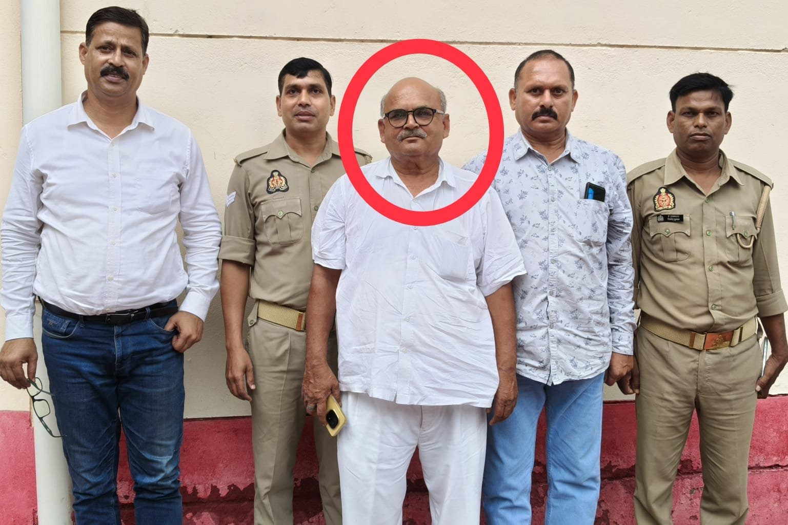 जौनपुर खाद्यान्न घोटाले में तत्कालीन कोटेदार गिरफ्तार
