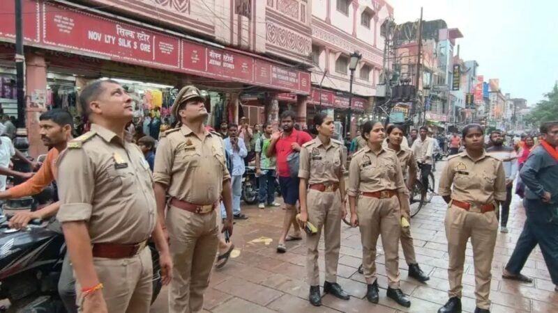 आकाशीय बिजली से मकान की दीवार में आई दरार