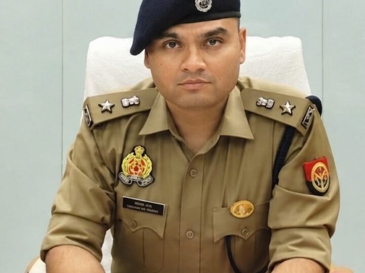 सोनभद्र में चोरी के मामले में लापरवाही पर इंस्पेक्टर और दरोगा निलंबित