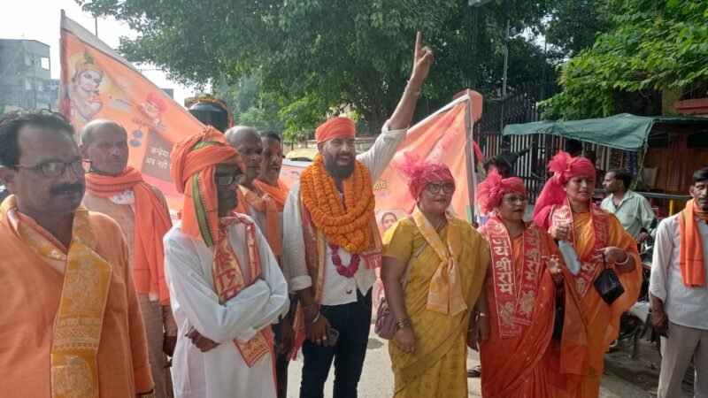 श्रीकृष्ण जन्मभूमि मुक्ति के लिए काशी में निकली भव्य शोभायात्रा