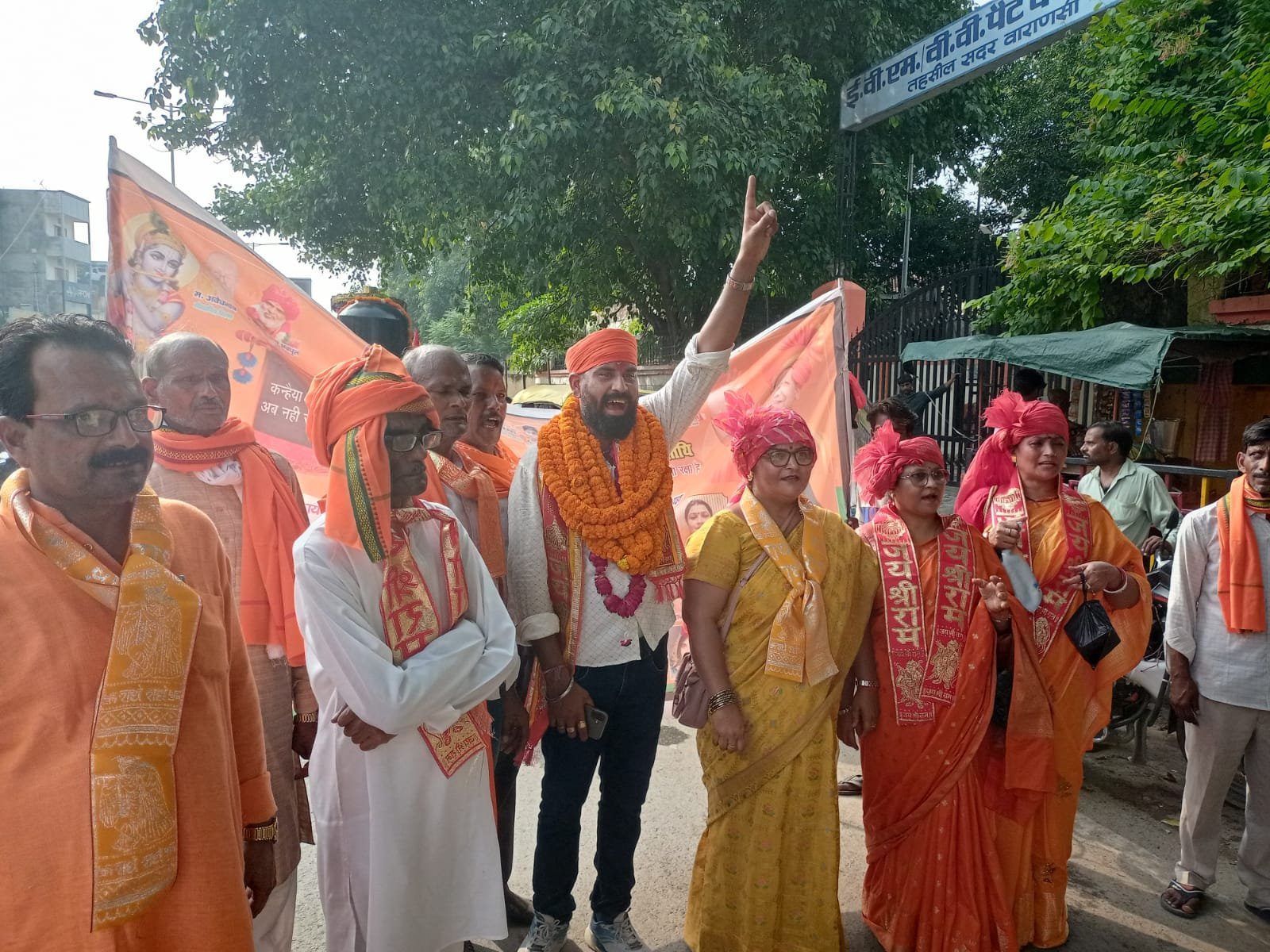 श्रीकृष्ण जन्मभूमि मुक्ति के लिए काशी में निकली भव्य शोभायात्रा