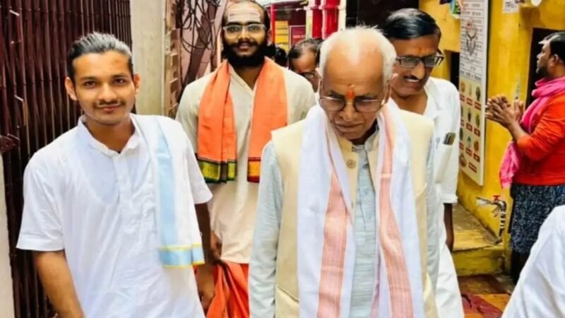 ज्ञान और प्रकाश की नगरी है काशी : चंपत राय