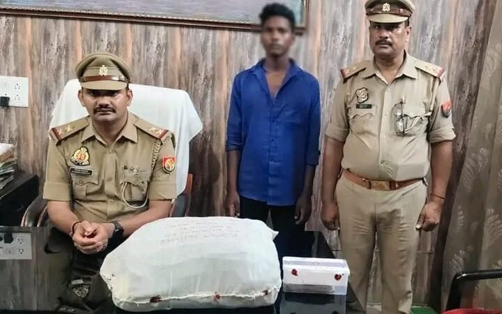 दुकान में चोरी करने वाला चोर गिरफ्तार