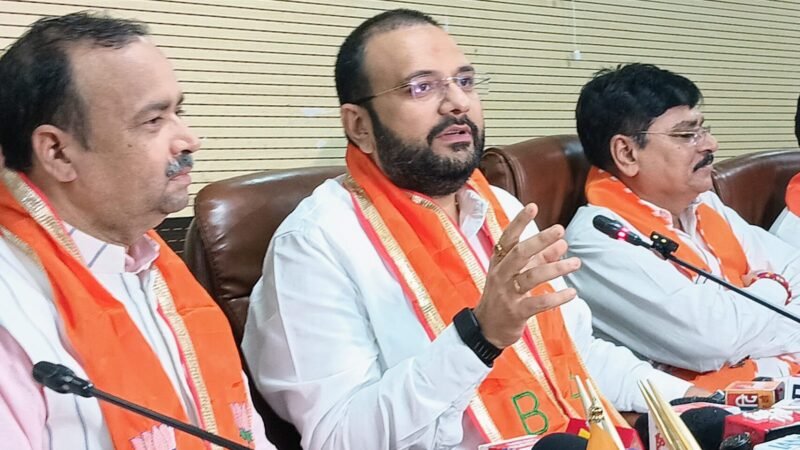 सेवा से राष्ट्र निर्माण का संकल्प लेकर निकलेगी ‘वाराणसी से वडनगर सेवा यात्रा’