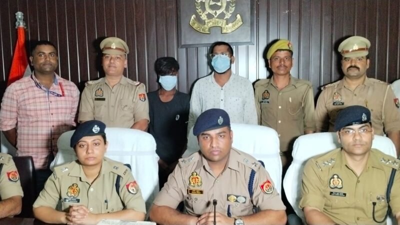 चोरी के 14 मोबाइल के साथ दो गिरफ्तार