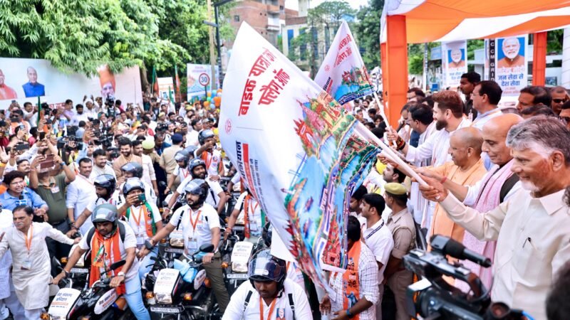 पीएम मोदी के नेतृत्व में सुरक्षित भारत दुनिया से आंख मिलाकर बात करता है: योगी