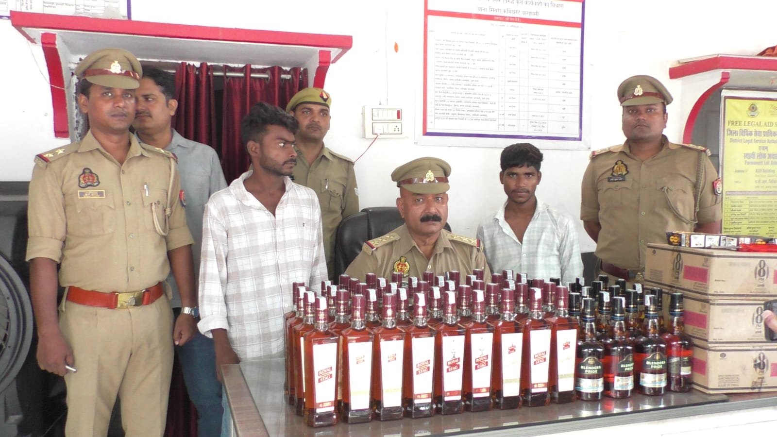 75 लीटर अवैध अंग्रेजी शराब के साथ दो गिरफ्तार