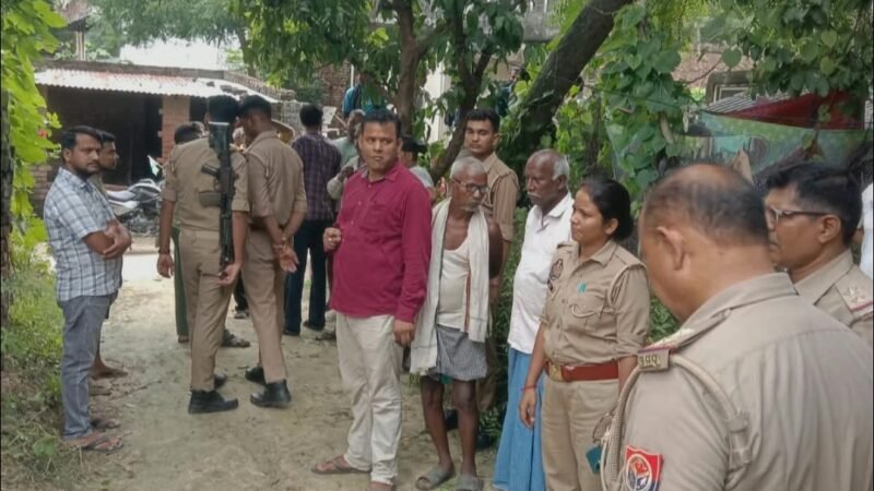 जौनपुर :  मां और बहन को कुल्हाड़ी से काटा