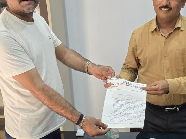 मोर्चा संयोजक पर नशे के कारोबार के आरोप से मचा विवाद, आबकारी अधिकारी को सौंपा पत्र