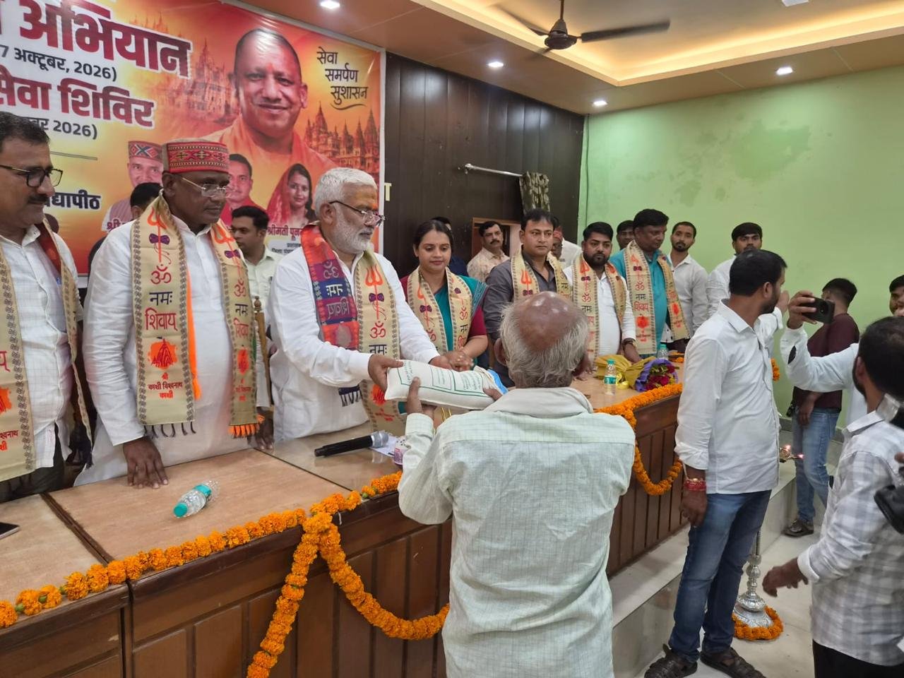 ई-लॉटरी से चयनित किसानों को सरसों बीज मिनीकिट वितरित