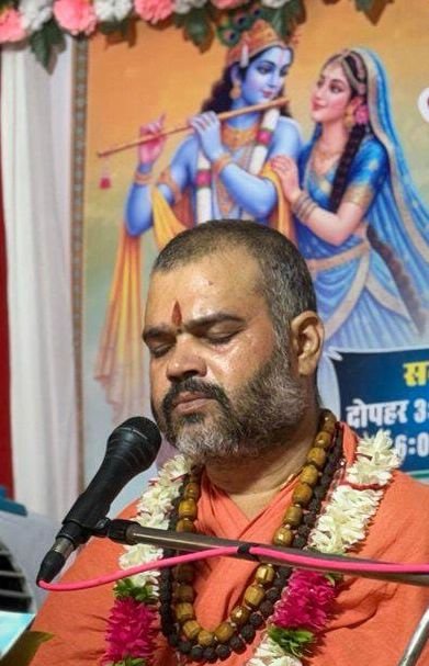 भोग एवं मोक्ष दोनों एकसाथ देने वाले हैं कृष्ण-पं.प्रमोद