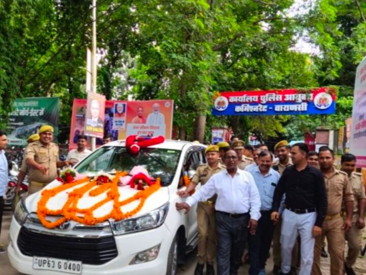 तबादले पर डीसीपी प्रमोद कुमार को पुलिसकर्मियों ने दी भावभीनी विदाई