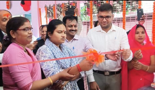 राजातालाब तहसील में प्रेरणा कैंटीन और प्रेरणा मार्ट शुरू