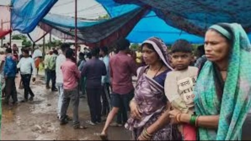 गणेश पंडाल में उतरा करंट, चार युवकों की मौत, तीन घायल