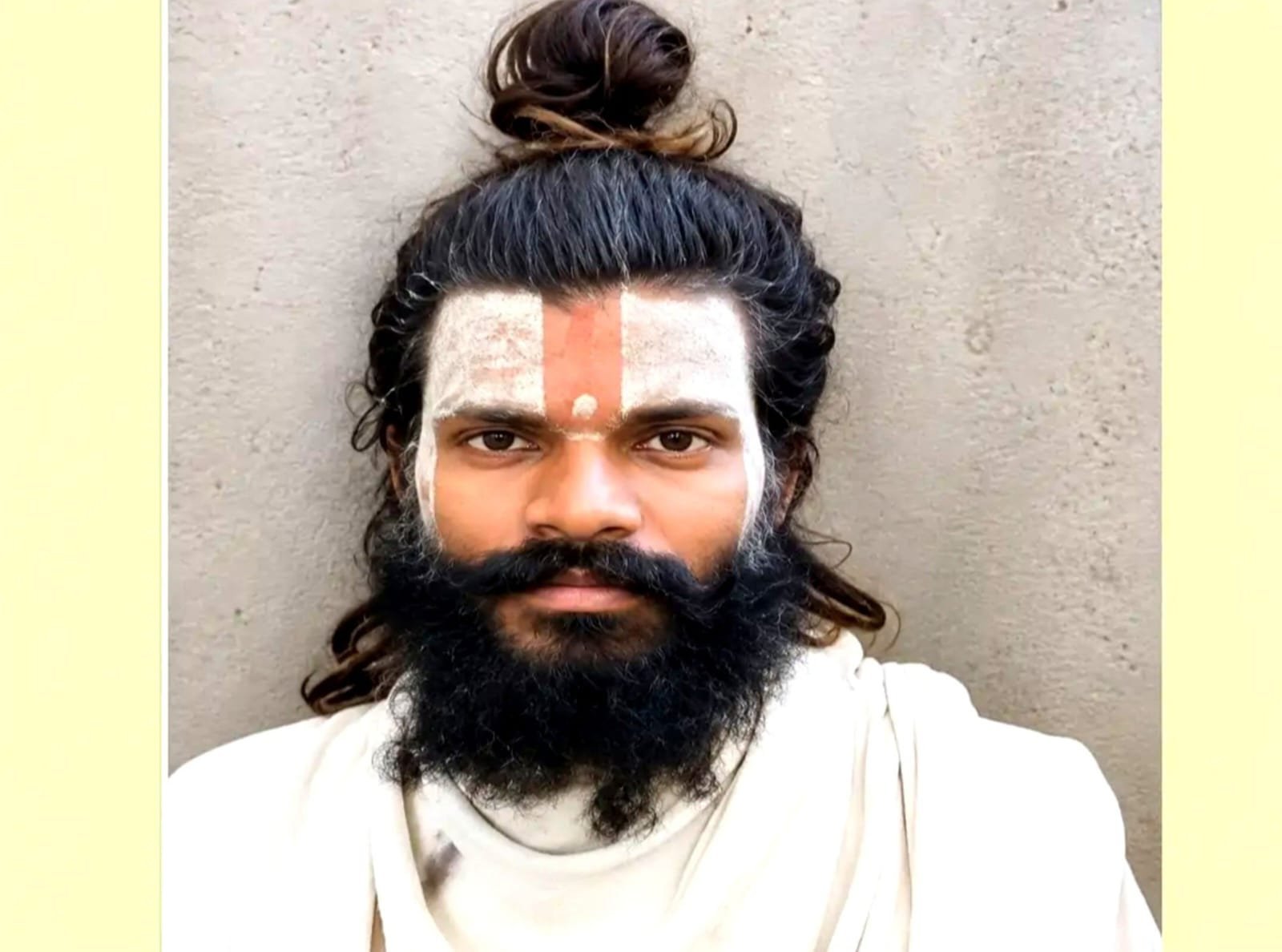 वृंदावन में प्रेमानंद महाराज के शिष्य की संदिग्ध मौत, चौथी मंजिल से गिरने के बाद तोड़ा दम