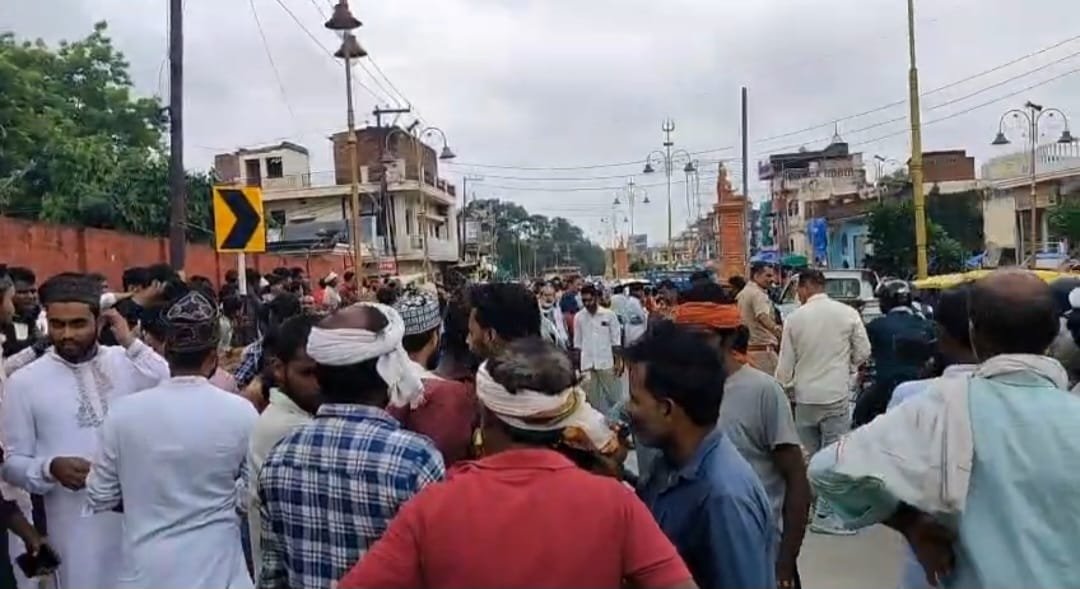 लोहता : ट्रक की चपेट में आने से दो की मौत, हादसे के बाद मचा हड़कंप
