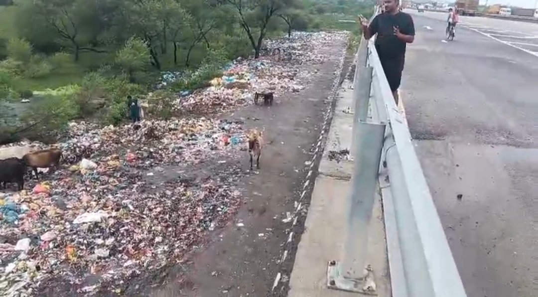 सीर गोवर्धनपुर-रमना मार्ग पर मेडिकल कचरा फेंके जाने से आक्रोश