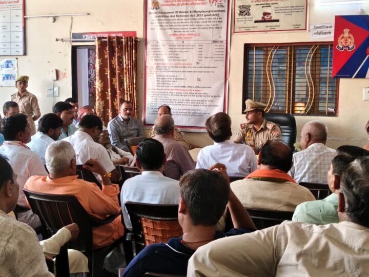 विवादित भूमि पर पुलिस ने लिया कब्जा