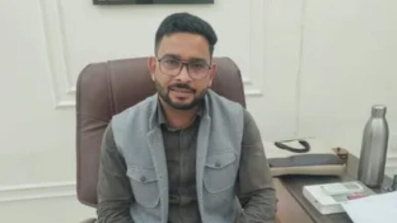 आगरा-लखनऊ एक्सप्रेसवे पर दुर्घटना में इटावा डीएफओ और चालक की मौत