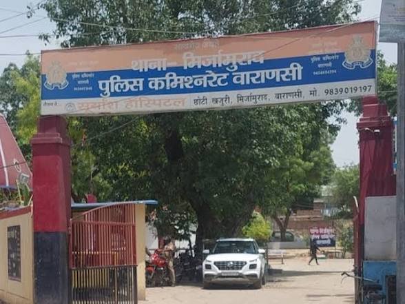 गाली देने से मना करने पर महिला और पति को लाठी-डंडे से पीटा