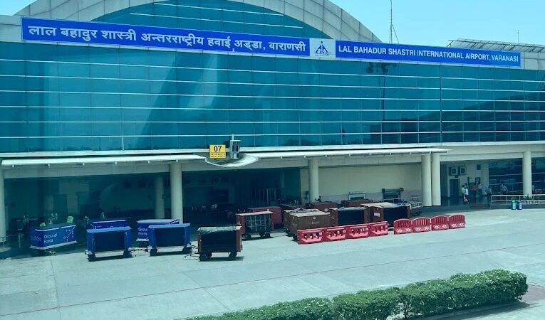 खराब मौसम के चलते मुंबई-रांची विमान वाराणसी डायवर्ट