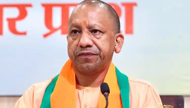 शिक्षक दिवस पर सीएम योगी ने दी शुभकामनाएं, बोले- नवाचार से नई पीढ़ी का गढ़ रहे भविष्य