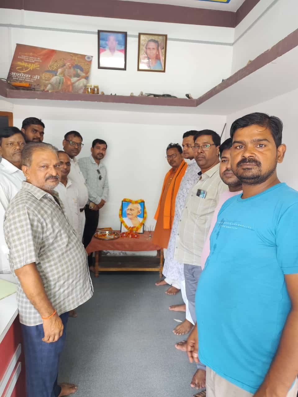 पिंडरा में धूमधाम से मनाई गई महात्मा गांधी और लाल बहादुर शास्त्री की जयंती