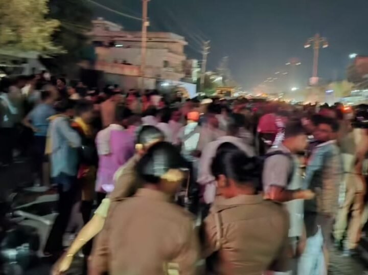 शव रखकर हाईवे जाम करने पर 23 नामजद समेत 115 अज्ञात पर मुकदमा