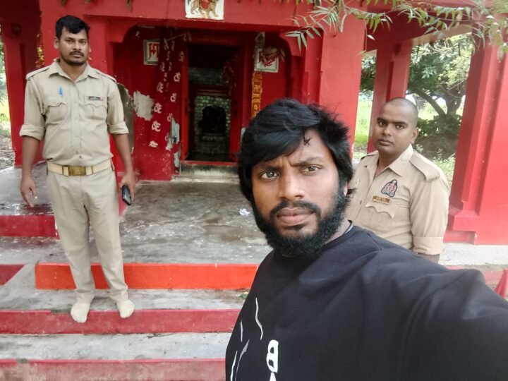 मंदिर का ताला तोड़कर सोने-चांदी के आभूषण चोरी