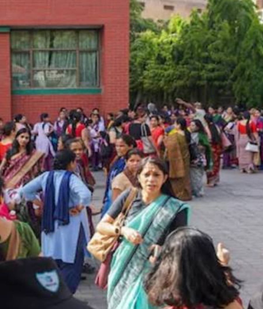अहमदाबाद के कई स्कूलों को बम से उड़ाने की धमकी, मचा हड़कंप