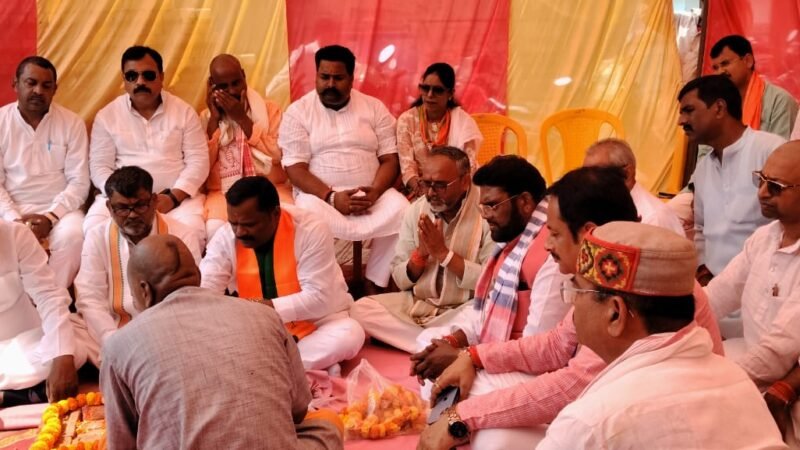 सेवा ज्योति यात्रा में उमड़ा जनसैलाब, सेवा और समर्पण का दिया संदेश
