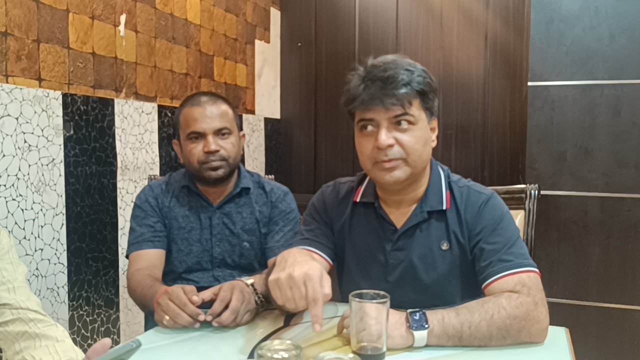 विदेशों में चिकित्सा सेवा का अनुभव अब सोनभद्र में, डॉ. अशफाक हसन देंगे नियमित सेवाएं