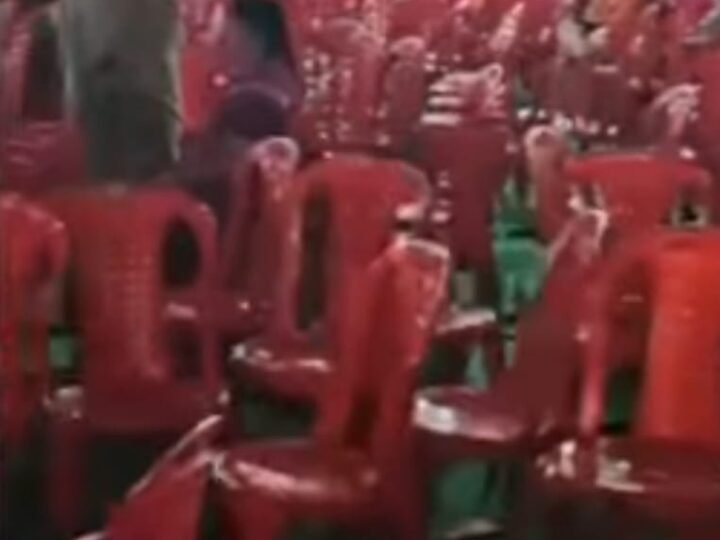 50 हजार की भीड़ के दावे के बीच खाली कुर्सियों ने खींचा ध्यान