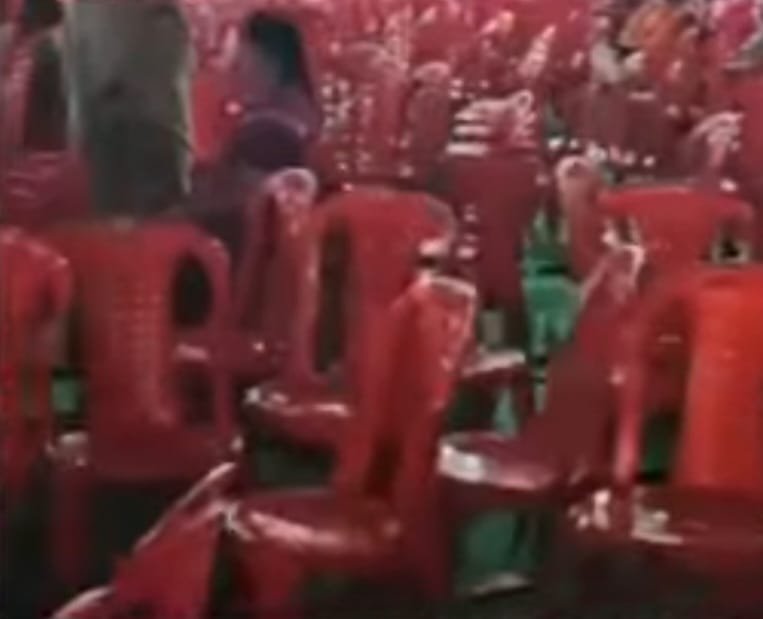 50 हजार की भीड़ के दावे के बीच खाली कुर्सियों ने खींचा ध्यान