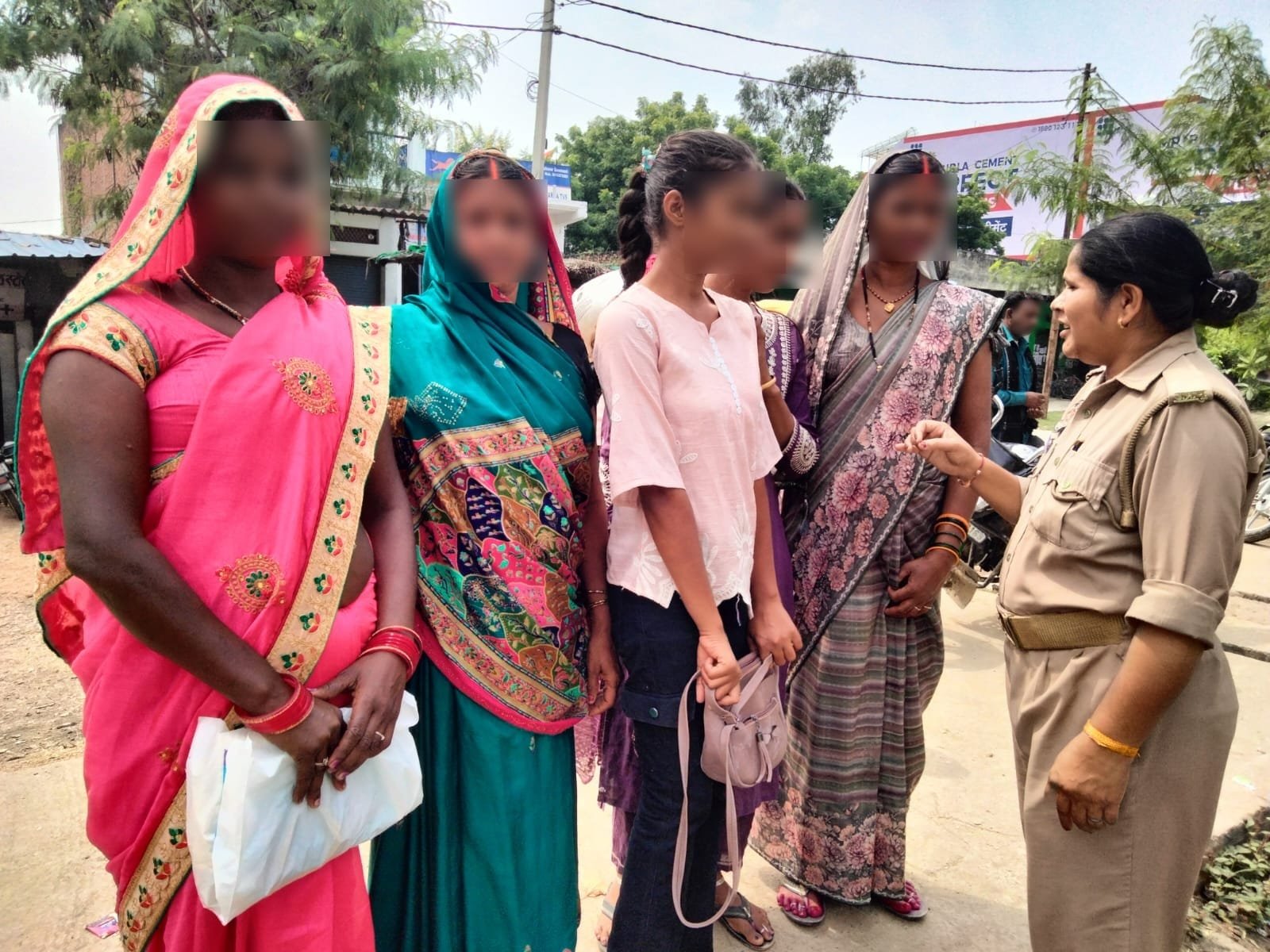 मिशन शक्ति के तहत महिलाओं-बालिकाओं को सुरक्षा और अधिकारों की दी जानकारी