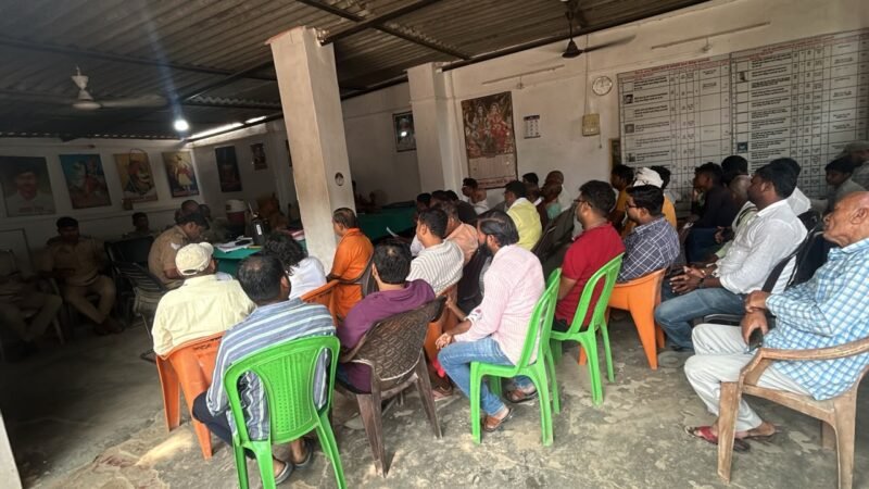 चौबेपुर थाने में पीस कमेटी की बैठक, नवरात्रि-दशहरा को लेकर व्यापारियों को दिए निर्देश