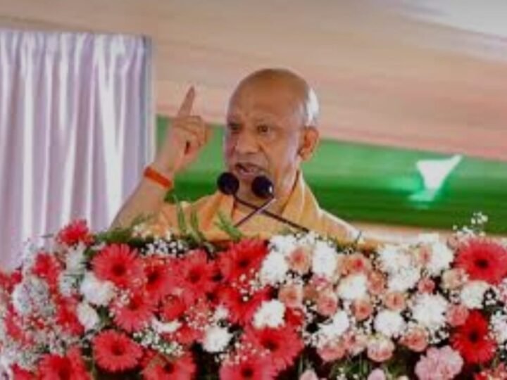 सीएम योगी की सौगात: ग्राम प्रहरियों का मानदेय बढ़कर हुआ 3500 रुपये, परिवार को पांच लाख तक कैशलेस इलाज