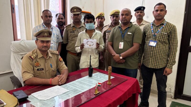 जीआरपी : कैंट स्टेशन पर शातिर स्नैचर गिरफ्तार