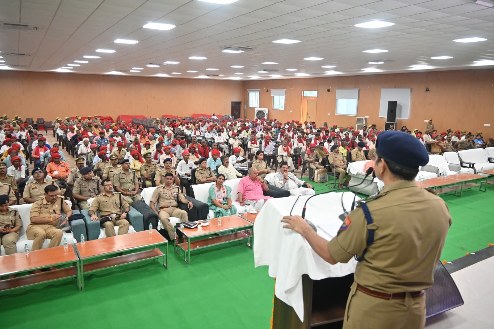 ग्राम प्रहरियों का मानदेय बढ़कर हुआ 3500 रुपये, 14 ग्राम प्रहरी सम्मानित