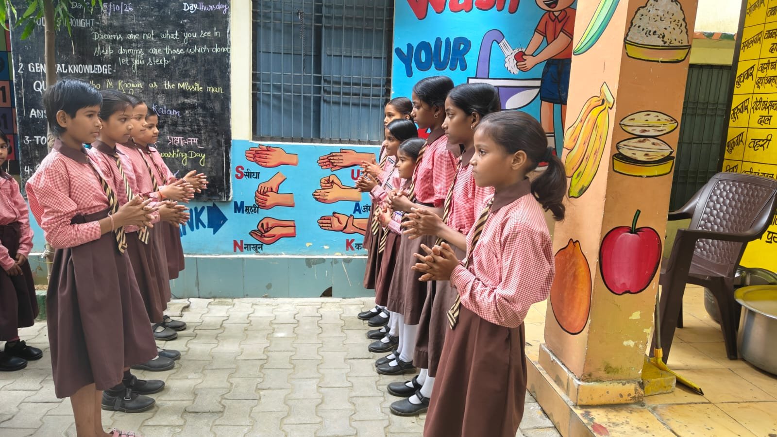 प्राथमिक विद्यालय मंडुवाडीह में विश्व हाथ धुलाई दिवस पर बच्चों को किया गया जागरूक