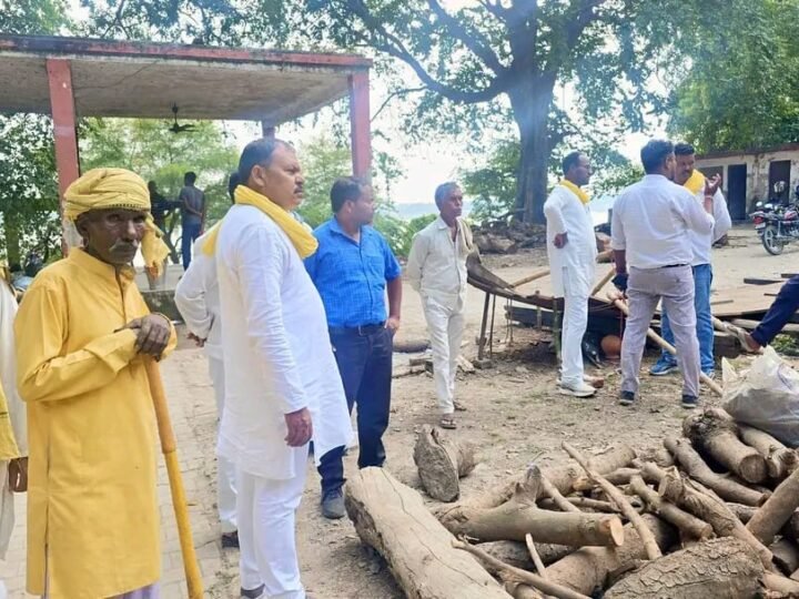 मजदूर की राड़ से हत्या कर शव कुएं में फेंका, दो नामजद समेत तीन पर मुकदमा