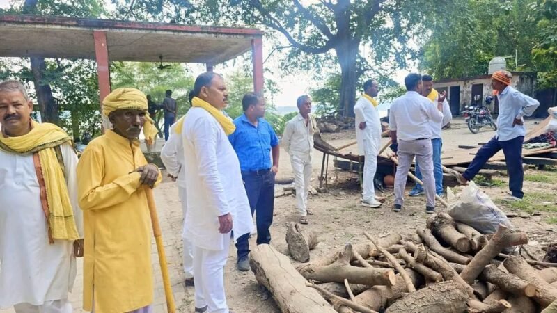 मजदूर की राड़ से हत्या कर शव कुएं में फेंका, दो नामजद समेत तीन पर मुकदमा