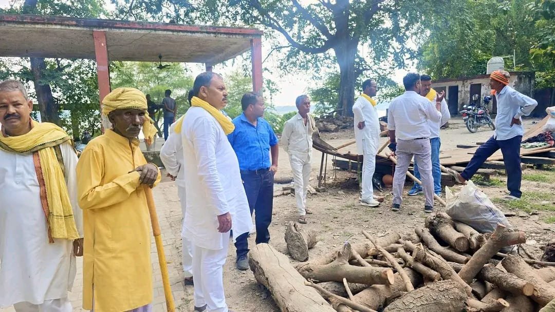 मजदूर की राड़ से हत्या कर शव कुएं में फेंका, दो नामजद समेत तीन पर मुकदमा