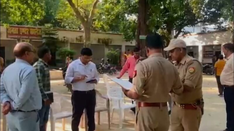 प्रयागराज : हंडिया के स्कूल में नौ छात्राएं अचानक हुईं बेहोश, मचा हड़कंप