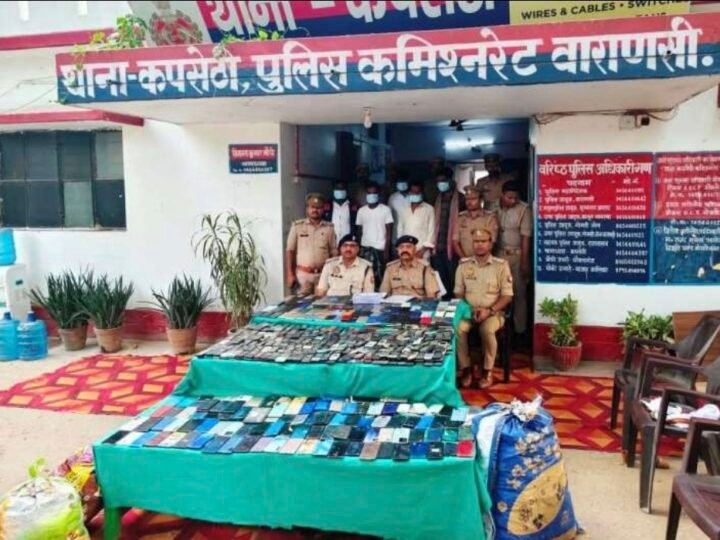 कपसेठी : डीसीएम से 2670 मोबाइल और 113 सिमकार्ड बरामद