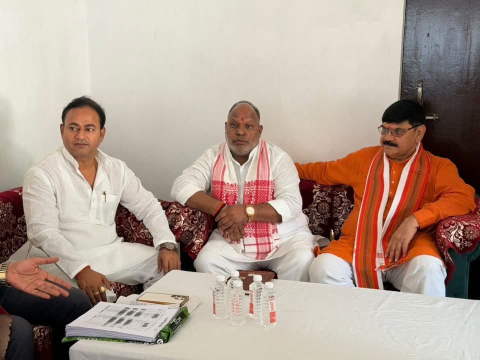विधान परिषद चुनाव की तैयारी में जुटी भाजपा, रोहनिया में हुई बैठक