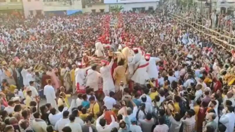काशी में 483 साल पुराना भरत मिलाप सकुशल संपन्न