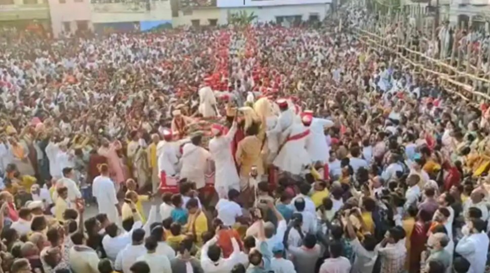काशी में 483 साल पुराना भरत मिलाप सकुशल संपन्न