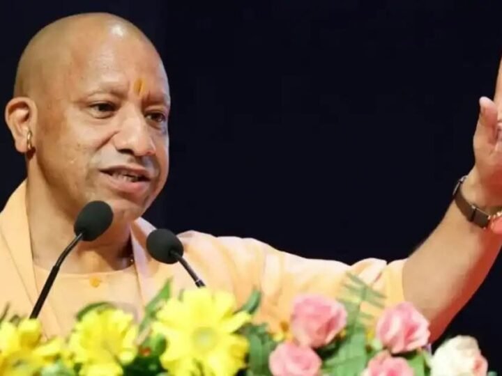 एयर शो की तैयारियों पर सीएम योगी सख्त, घाटों तक आम लोगों की पहुंच आसान रखने के निर्देश